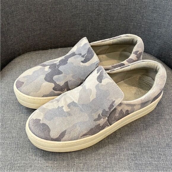 J slides size 7 bundle wedge and slip on - Picture 2 of 3